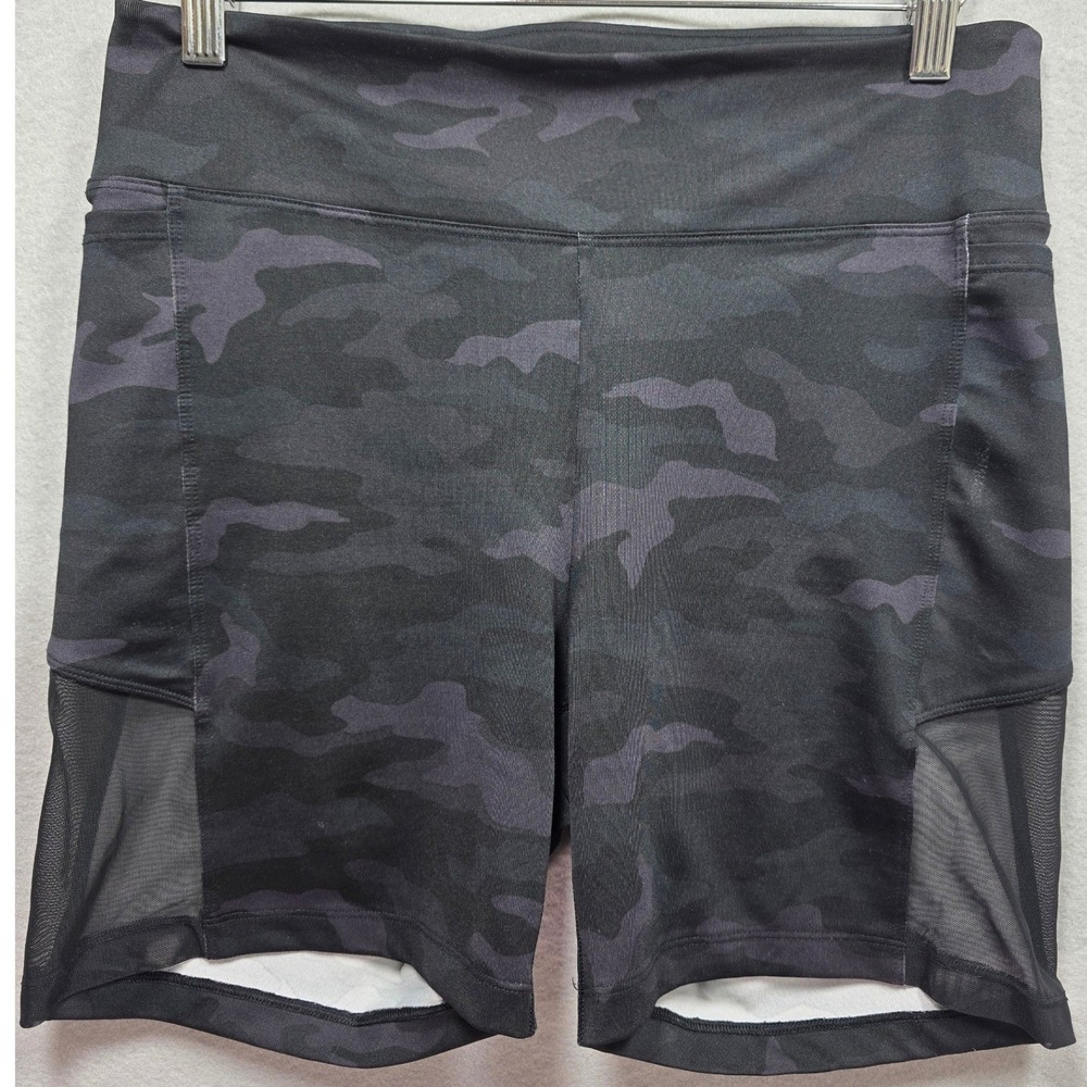 PINK Active Camo Biker Shorts Mesh Pockets High Rise Womens Large Purple Gray